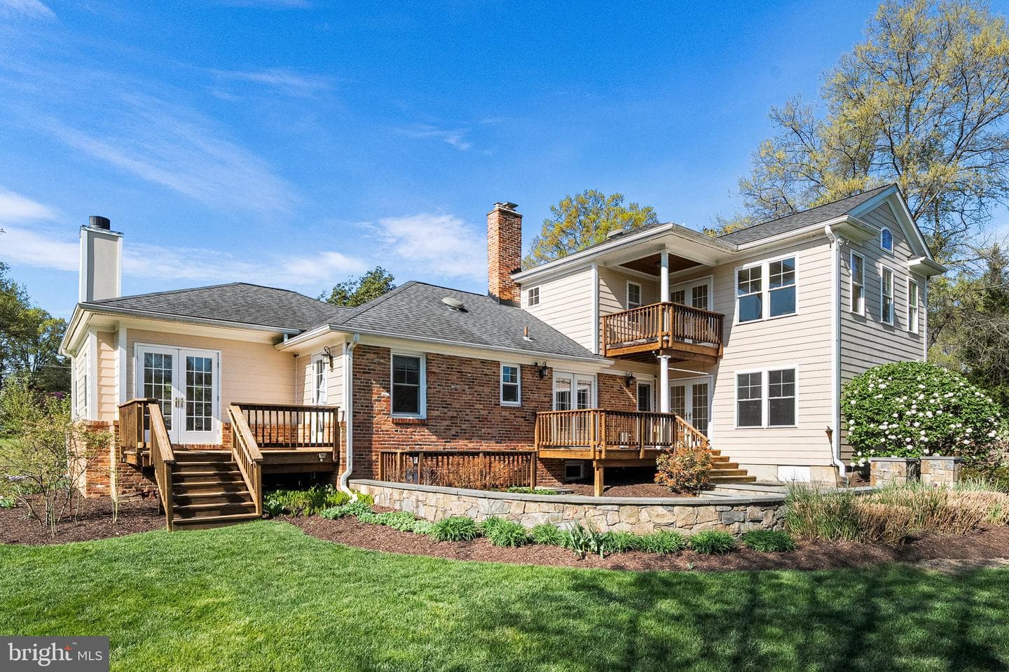 5216 Remington Drive photo 2