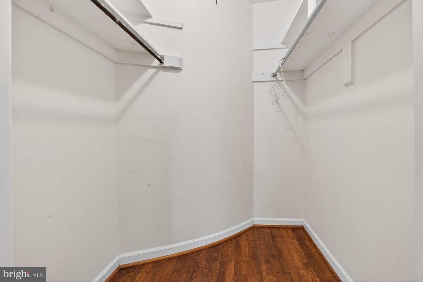 6020 Waterbury Court photo 47