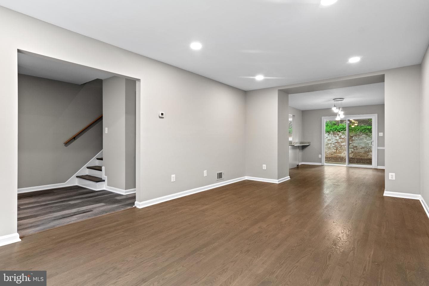 4727 Exeter Street photo 3