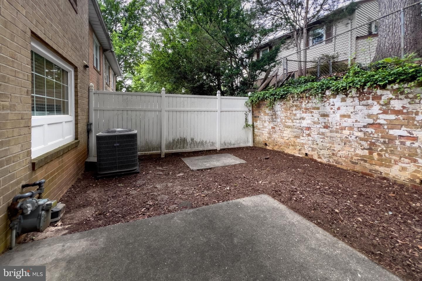 4727 Exeter Street photo 31
