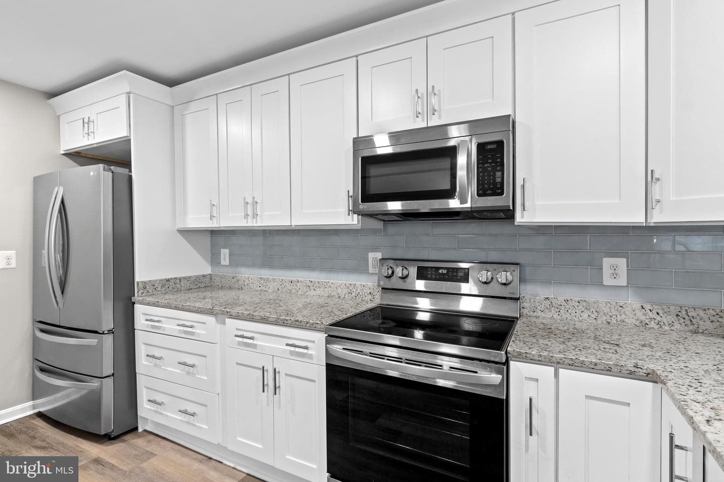 4727 Exeter Street photo 9