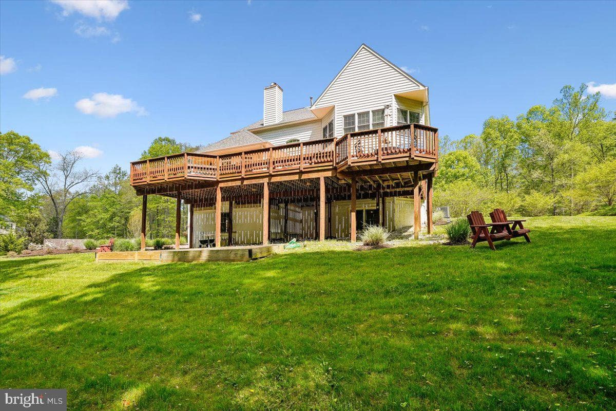 8220 Roseland Drive photo 3