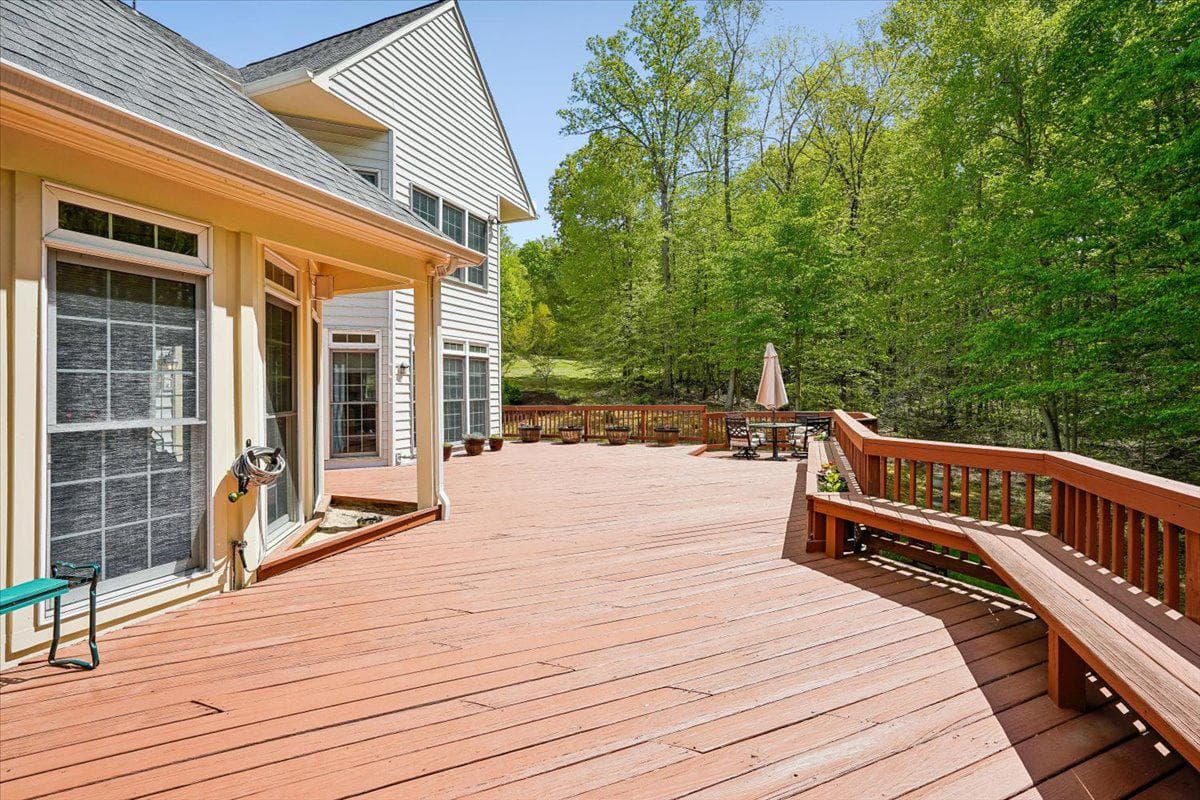 8220 Roseland Drive photo 35