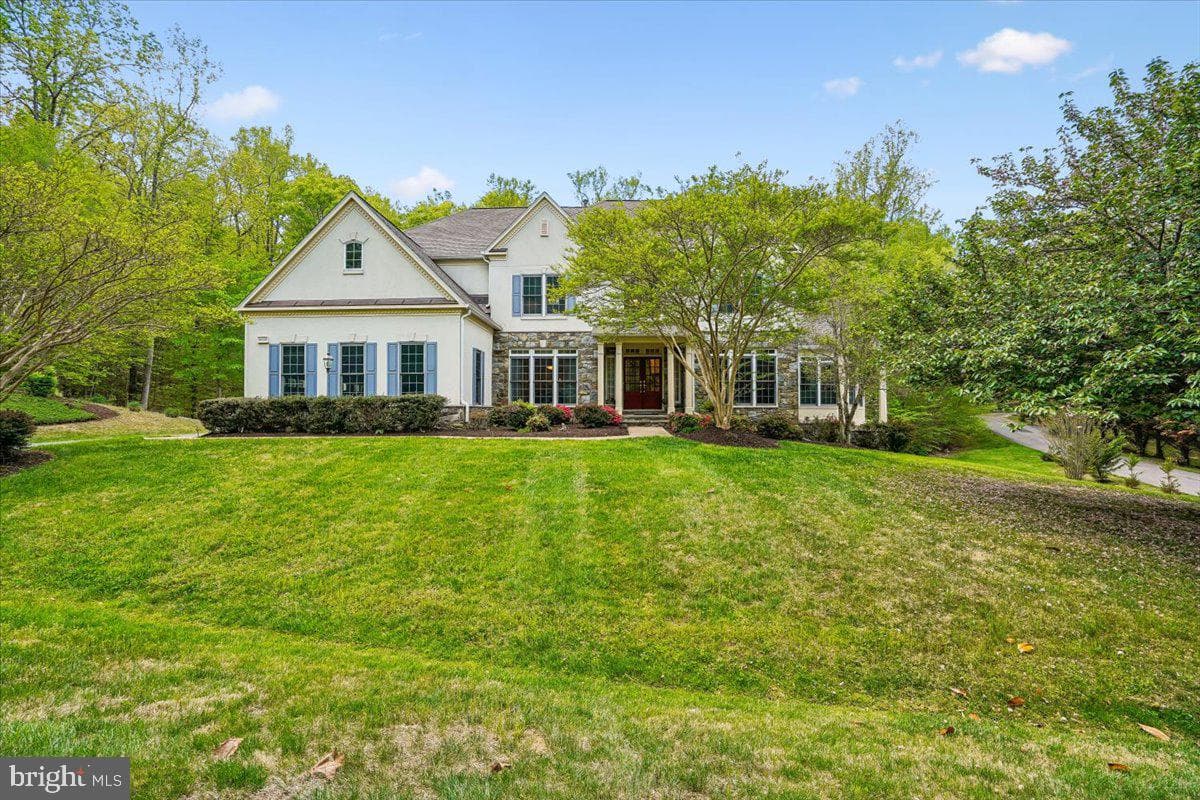 8220 Roseland Drive photo 71