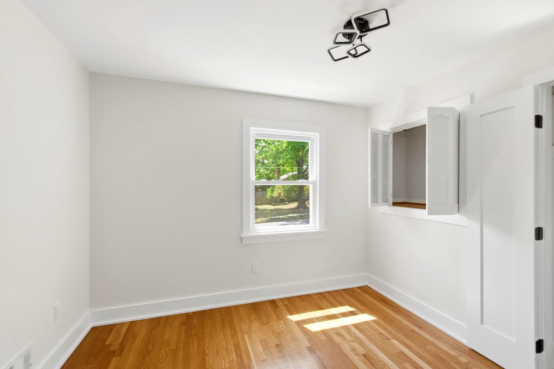 7708 Jansen Drive photo 24
