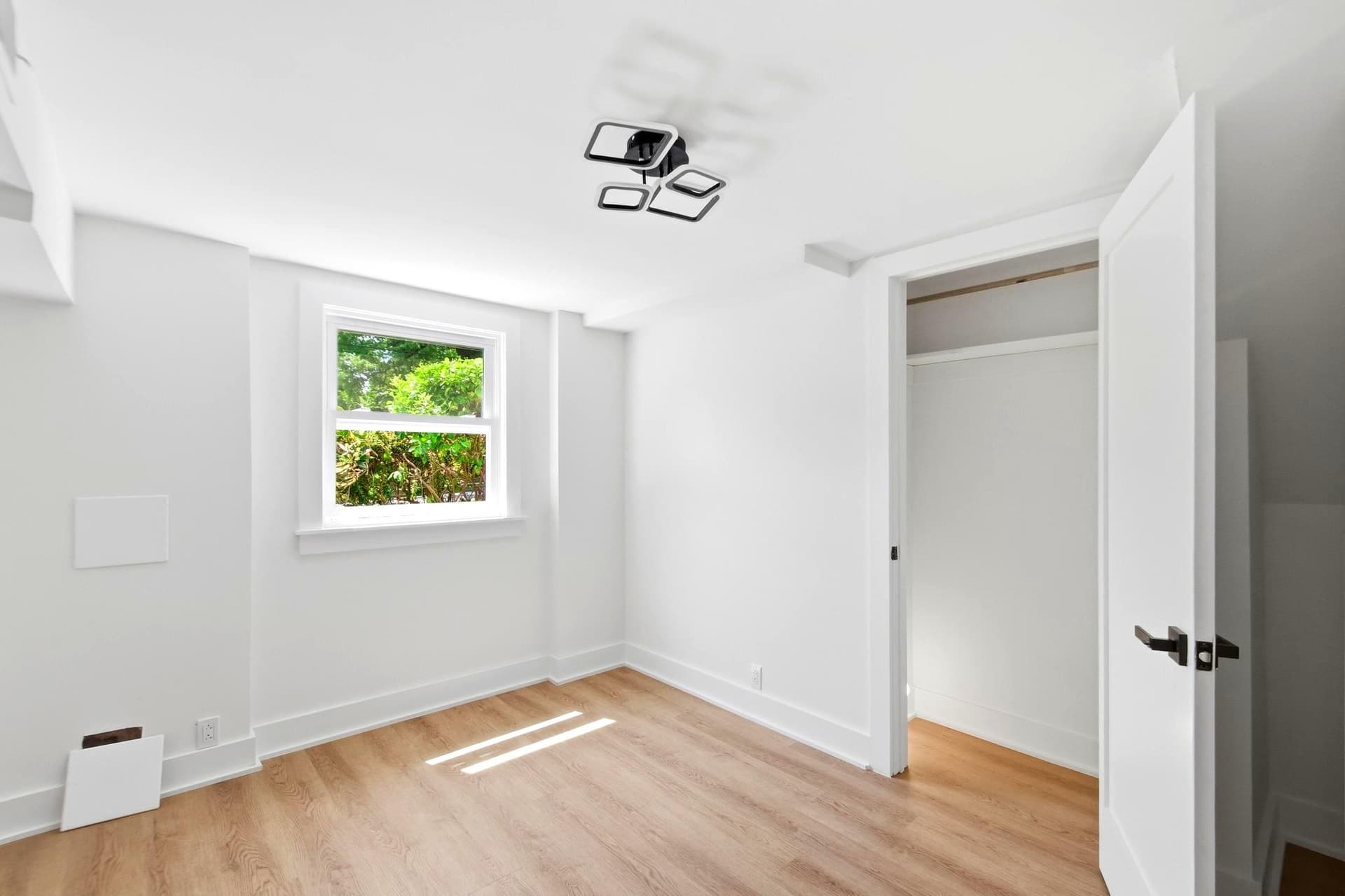 7708 Jansen Drive photo 33