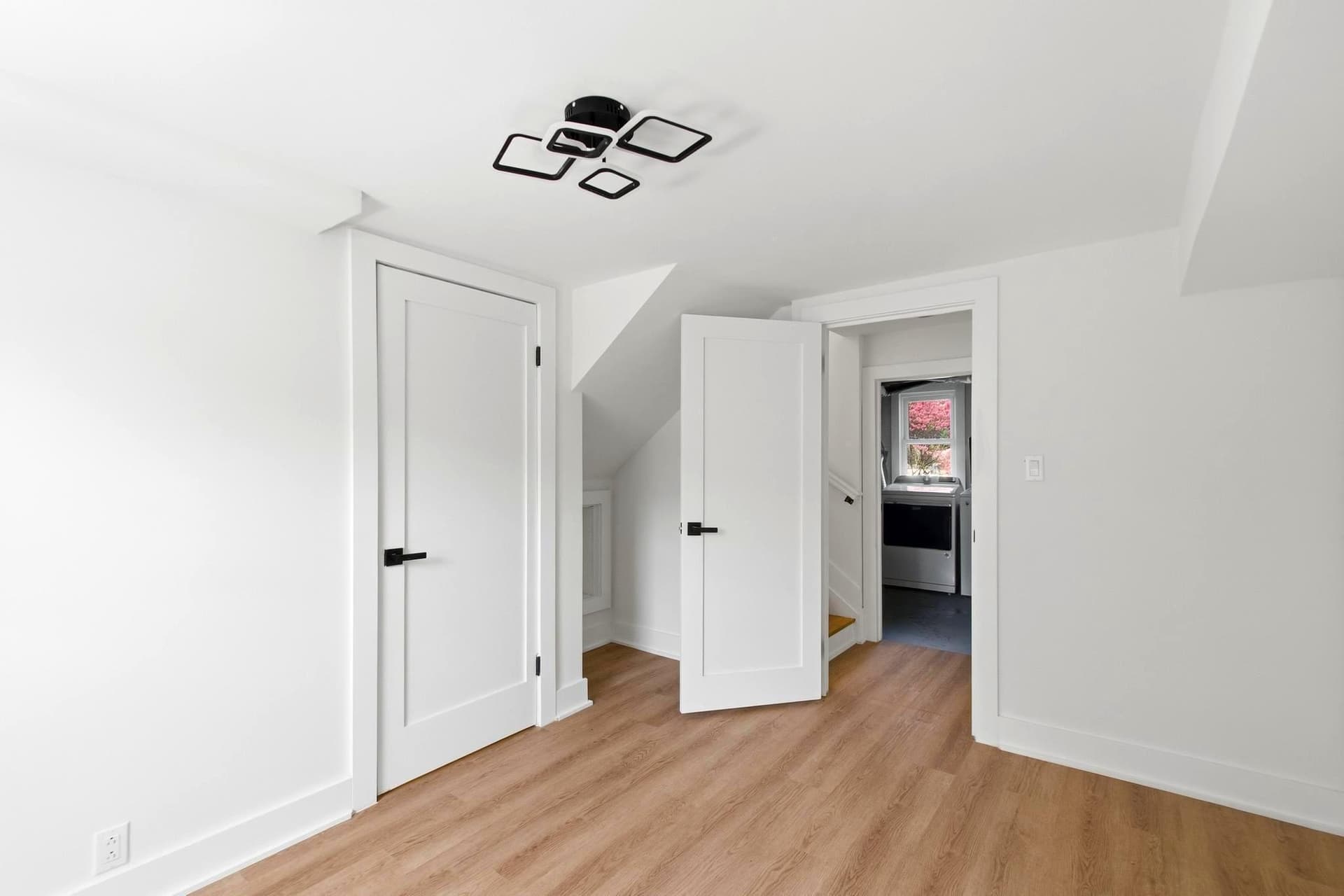 7708 Jansen Drive photo 34
