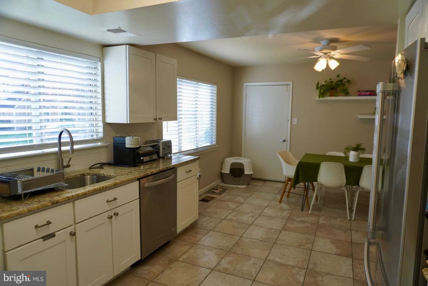 1434 Yellowwood Court photo 6