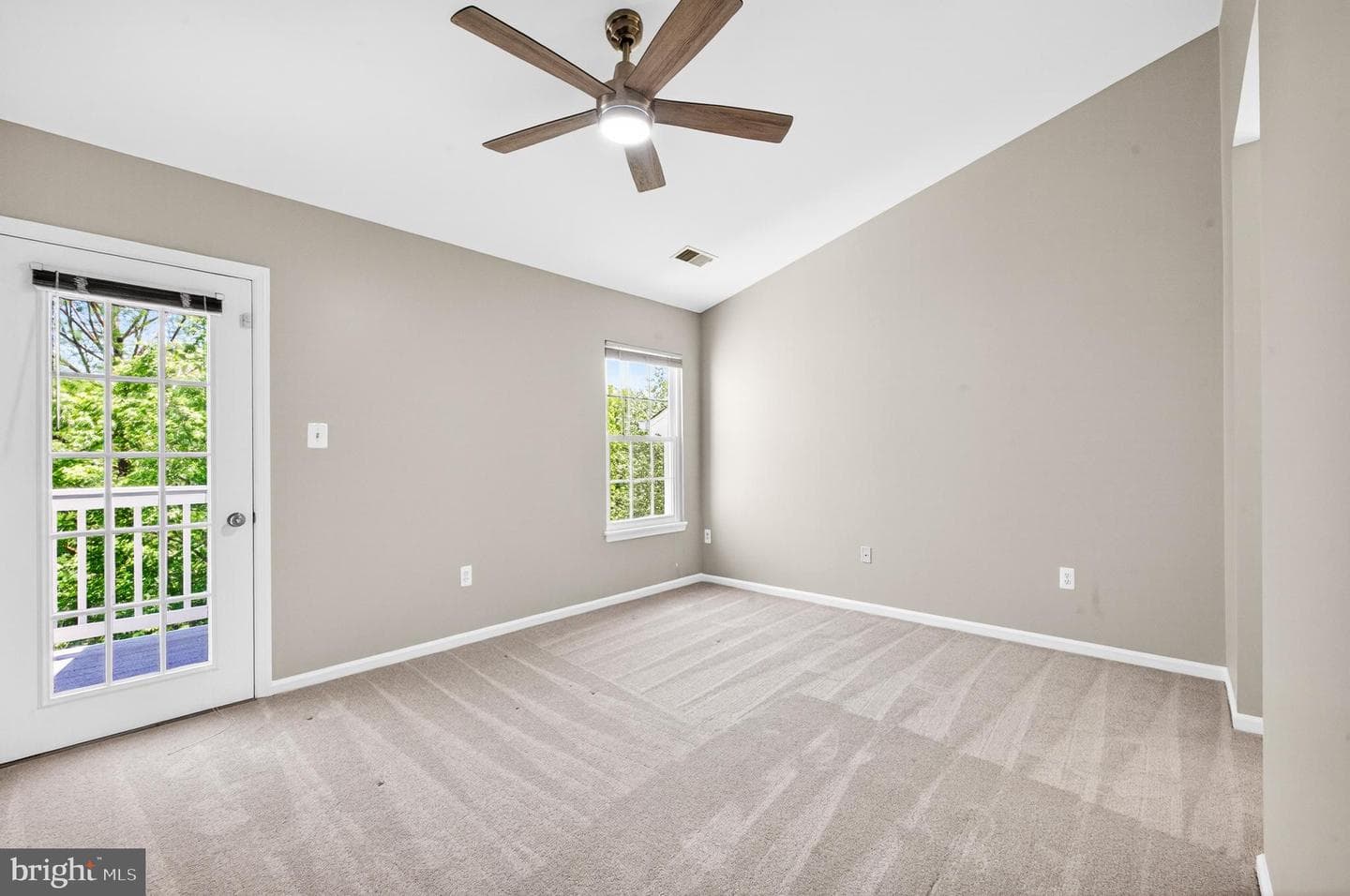 2846 Yarling Court #2846 photo 14