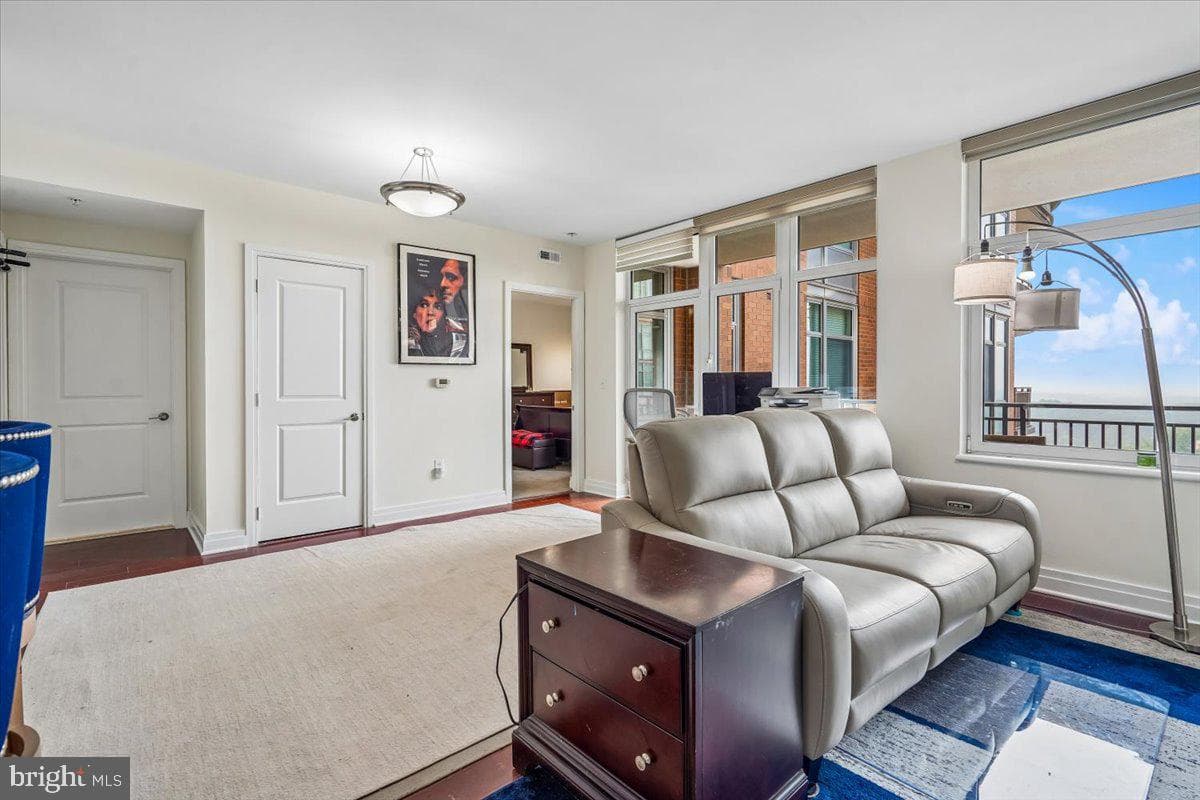 8220 Crestwood Heights Drive #1603 photo 8