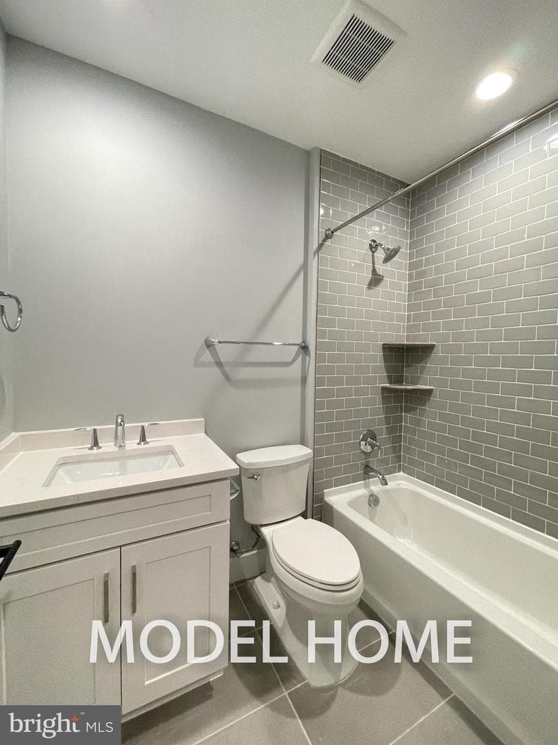 536 Walker Street SW photo 50