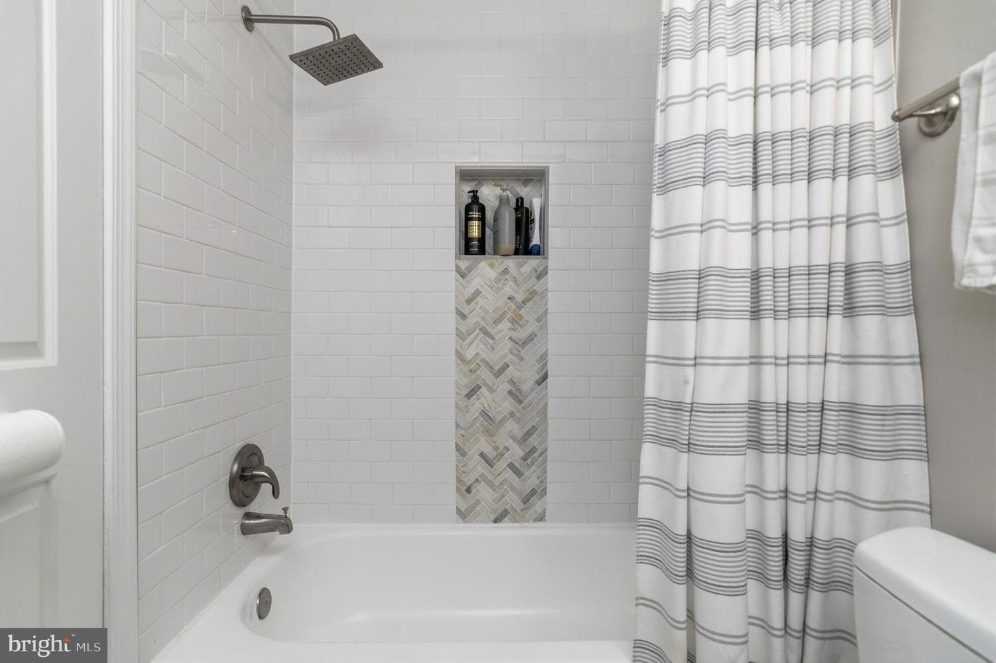 7391 Stream Way photo 25