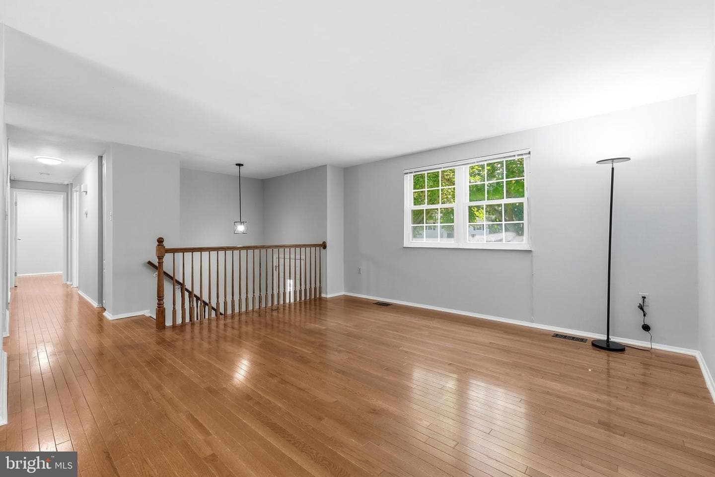 9812 Oleander Avenue photo 11