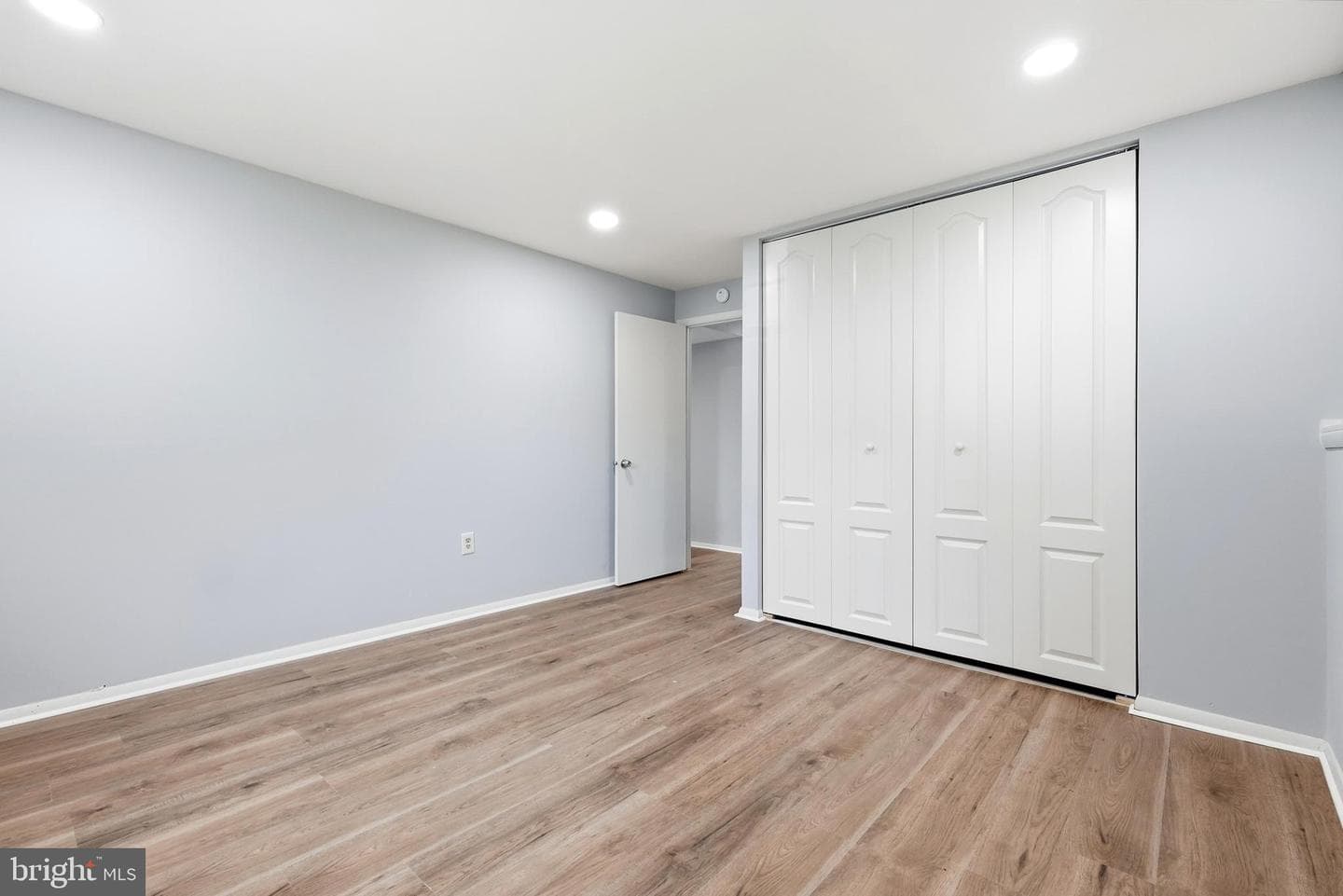 9812 Oleander Avenue photo 38
