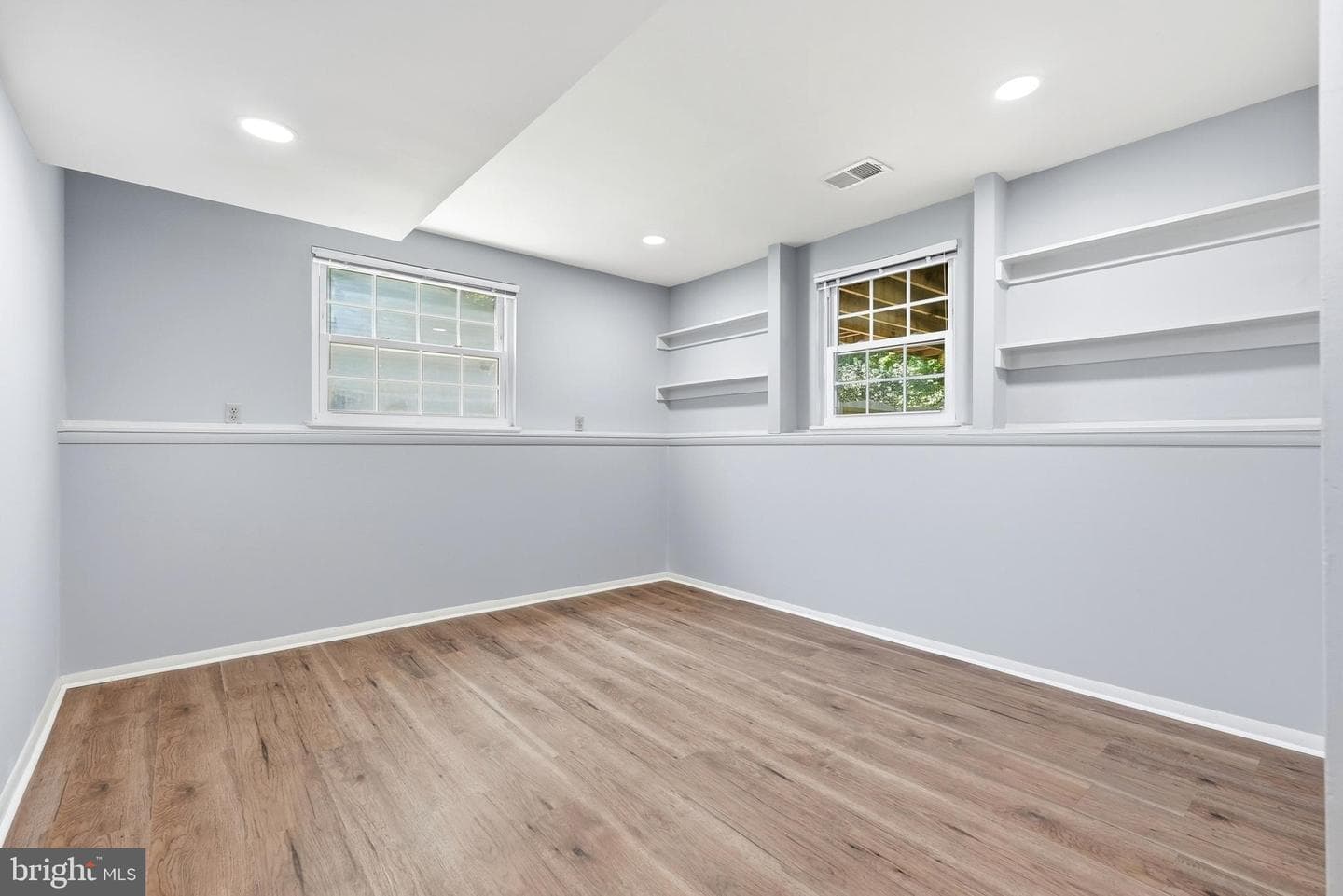 9812 Oleander Avenue photo 39