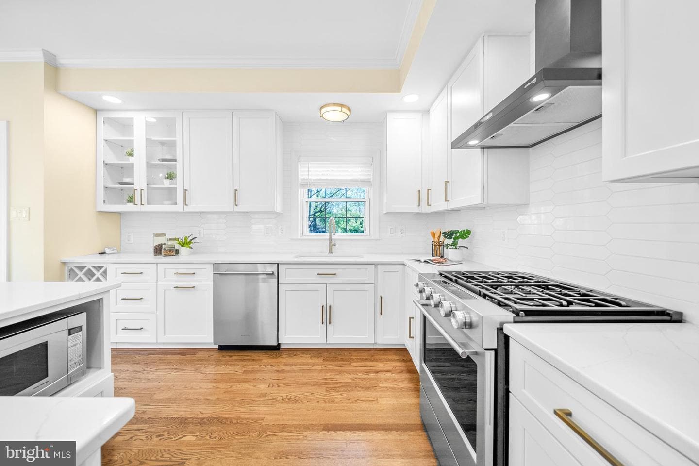 6925 Old Dominion Drive photo 3