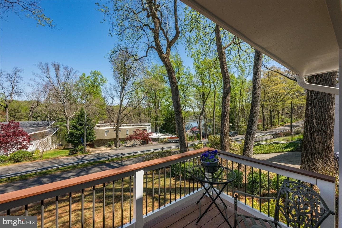6439 Lakeview Drive photo 11