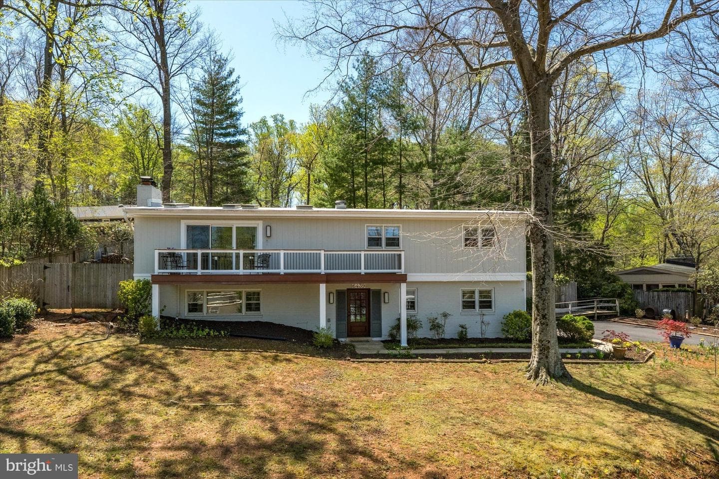 6439 Lakeview Drive photo 4