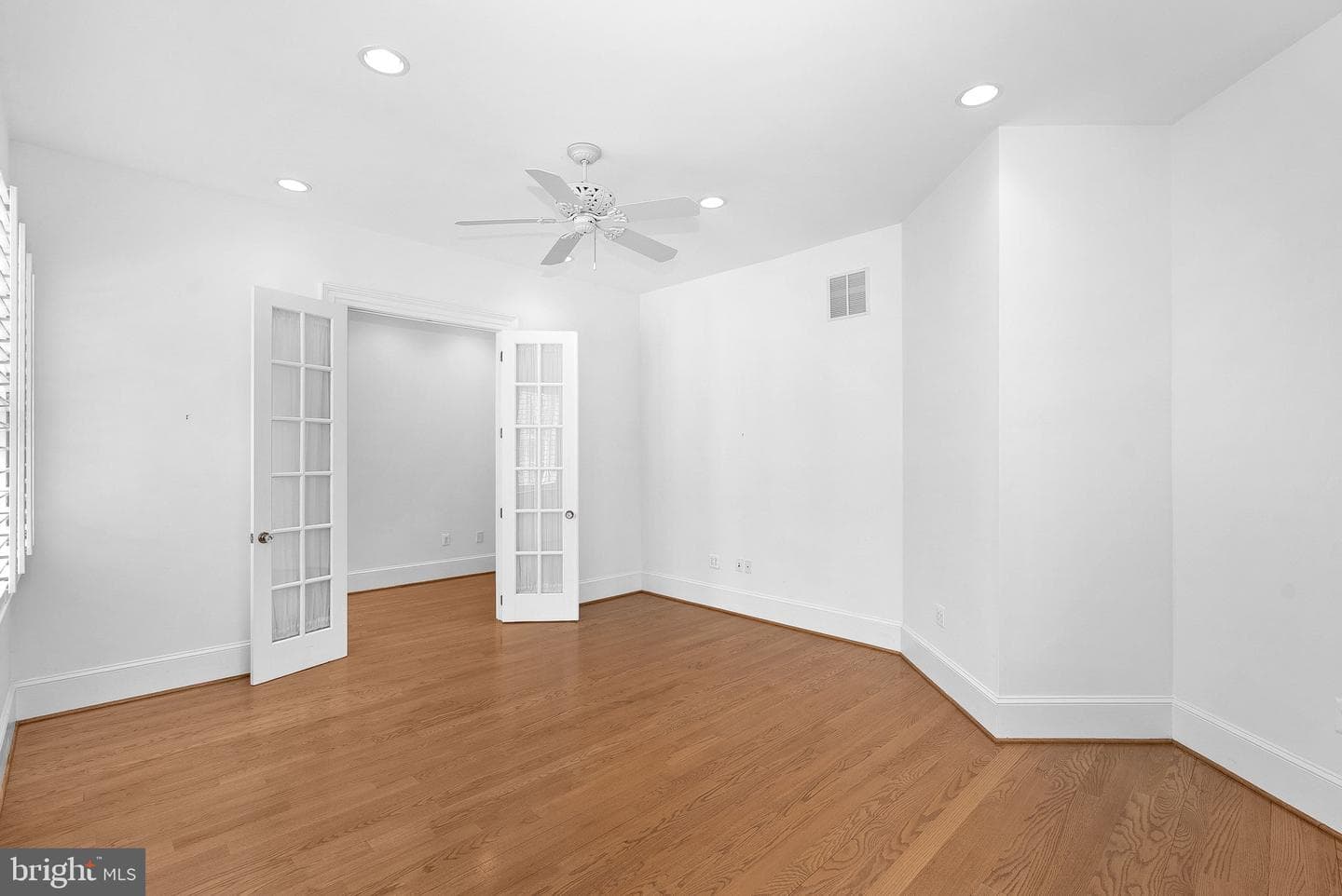 11913 Chapel Road photo 39