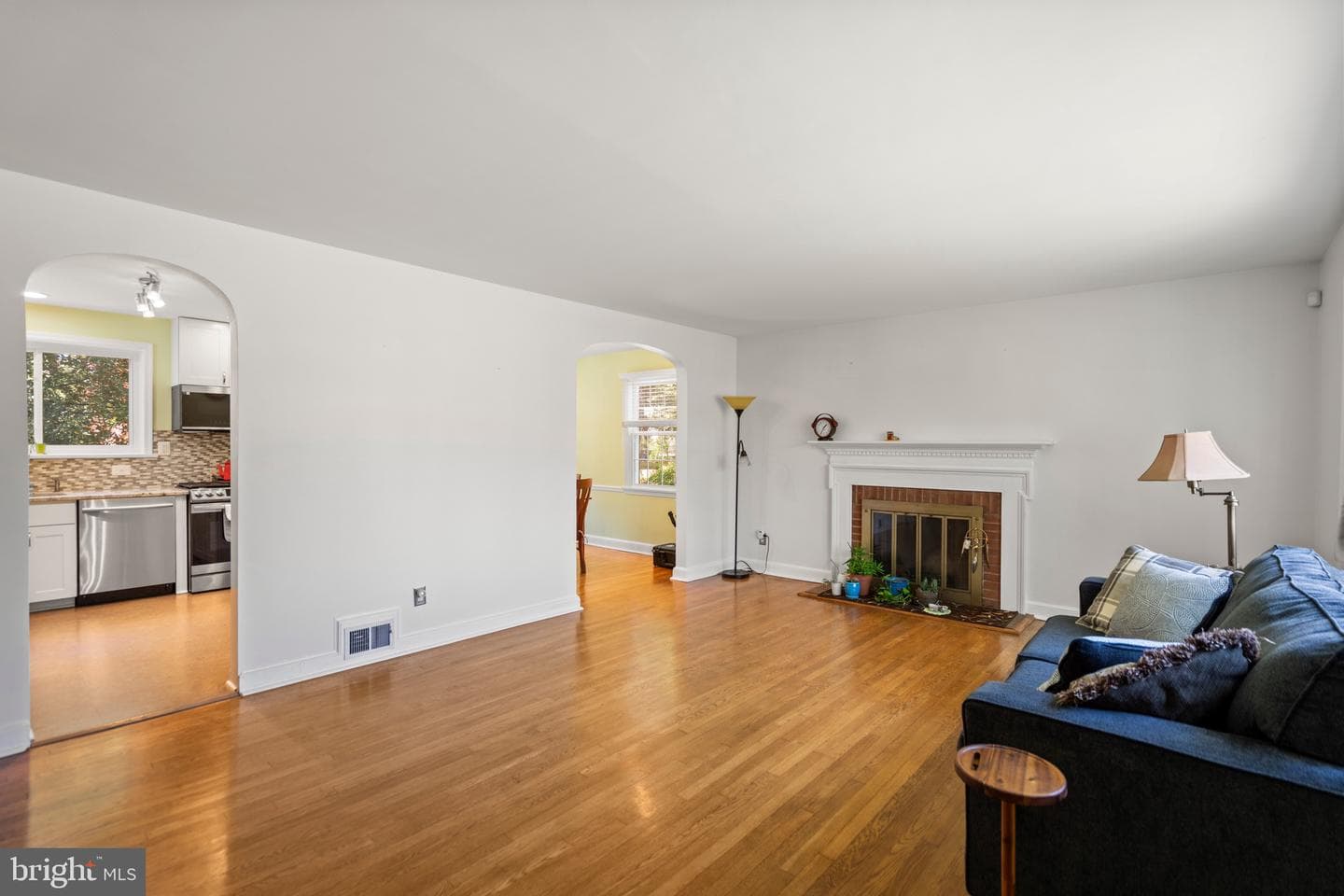 6110 Dorchester Street photo 27