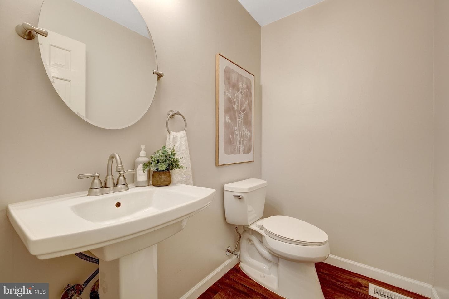 9321 Tovito Drive photo 23
