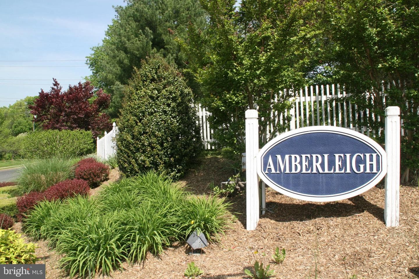 7403 Foxleigh Way photo 3