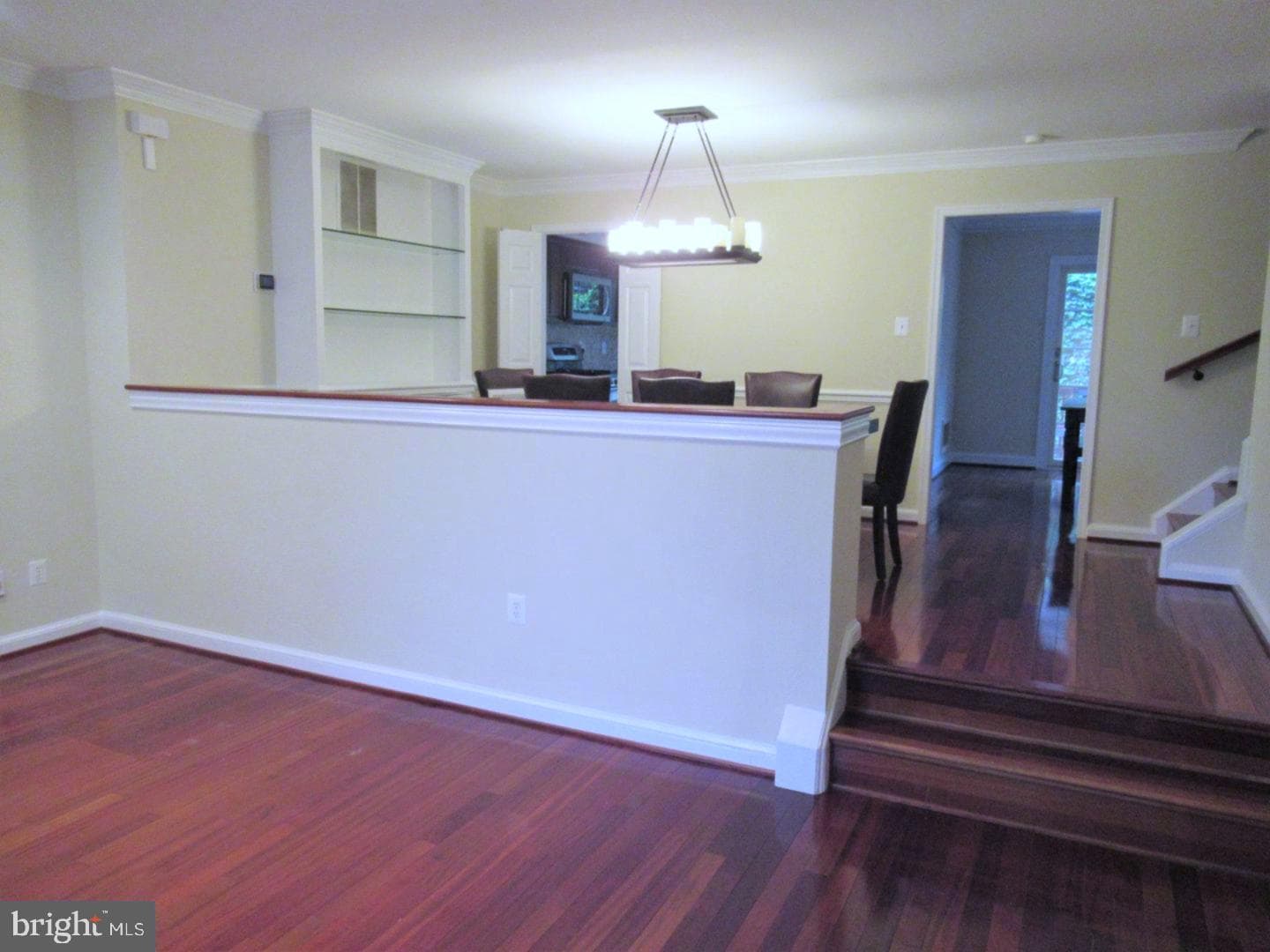 1433 Mclean Mews Court photo 4