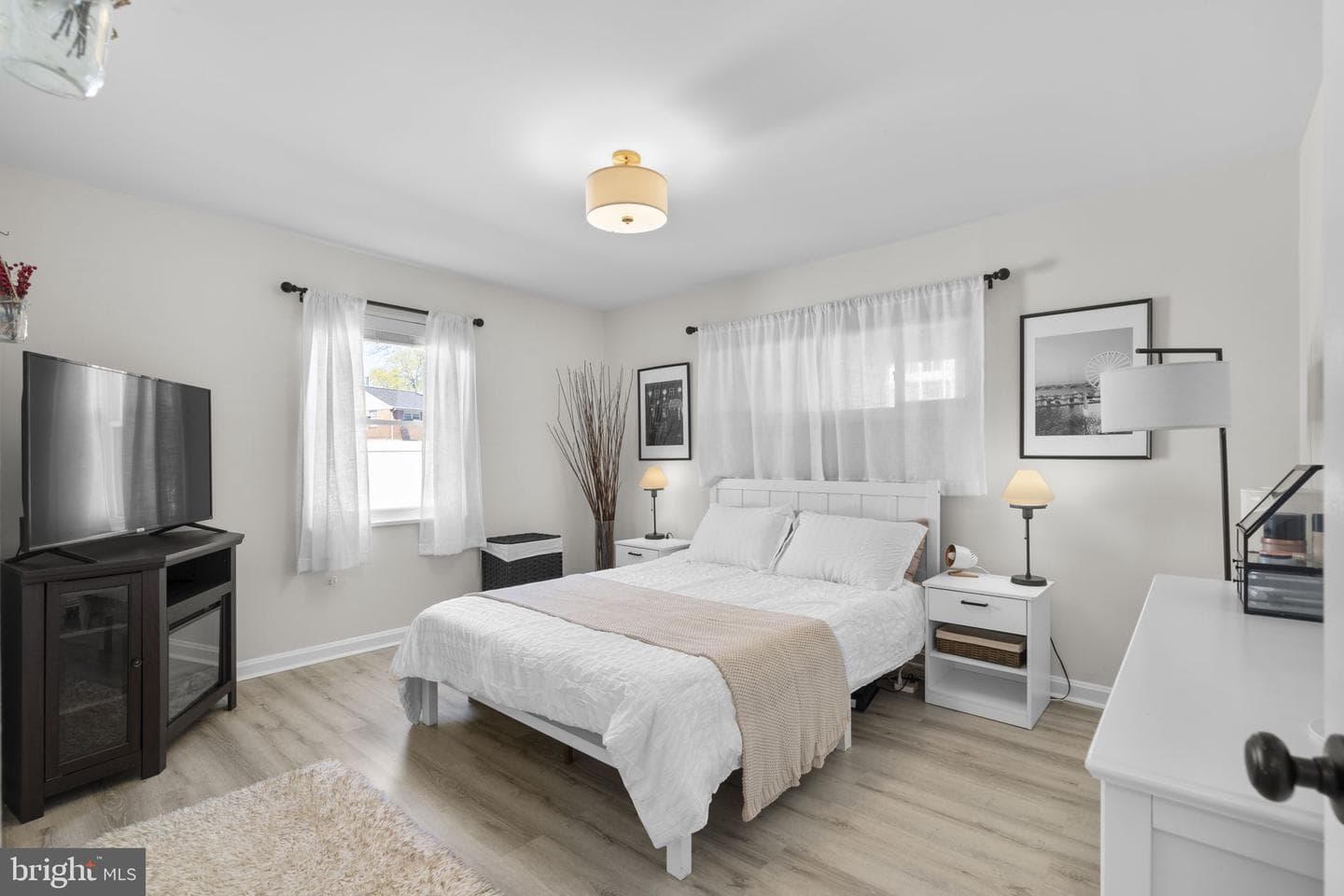6123 The Parkway photo 16