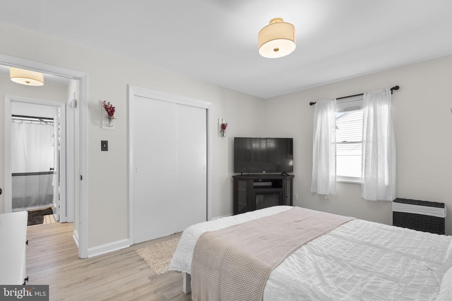 6123 The Parkway photo 17