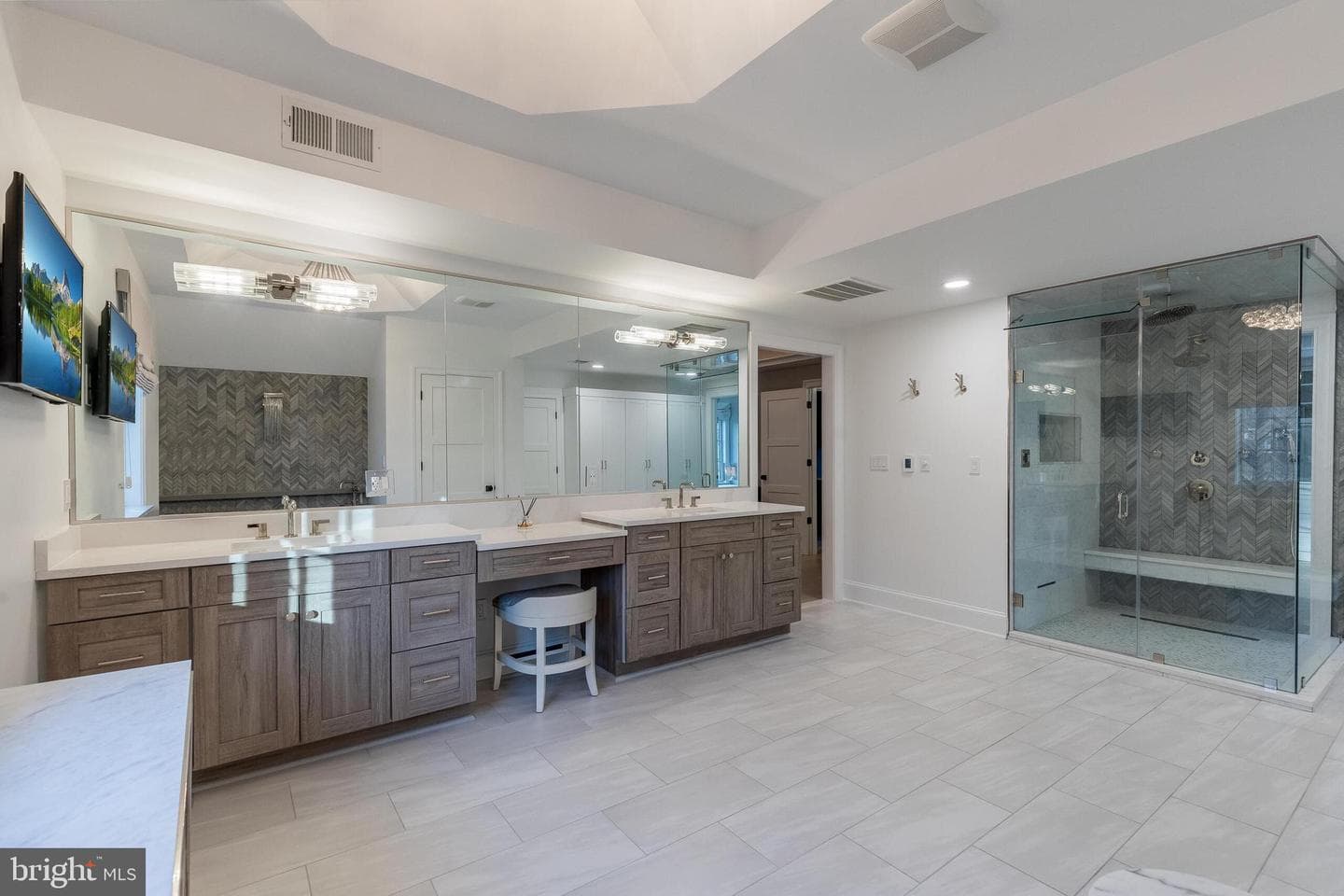 6704 Lupine Lane photo 33
