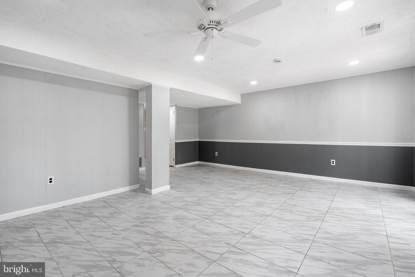 6392 Eighth Circle photo 25