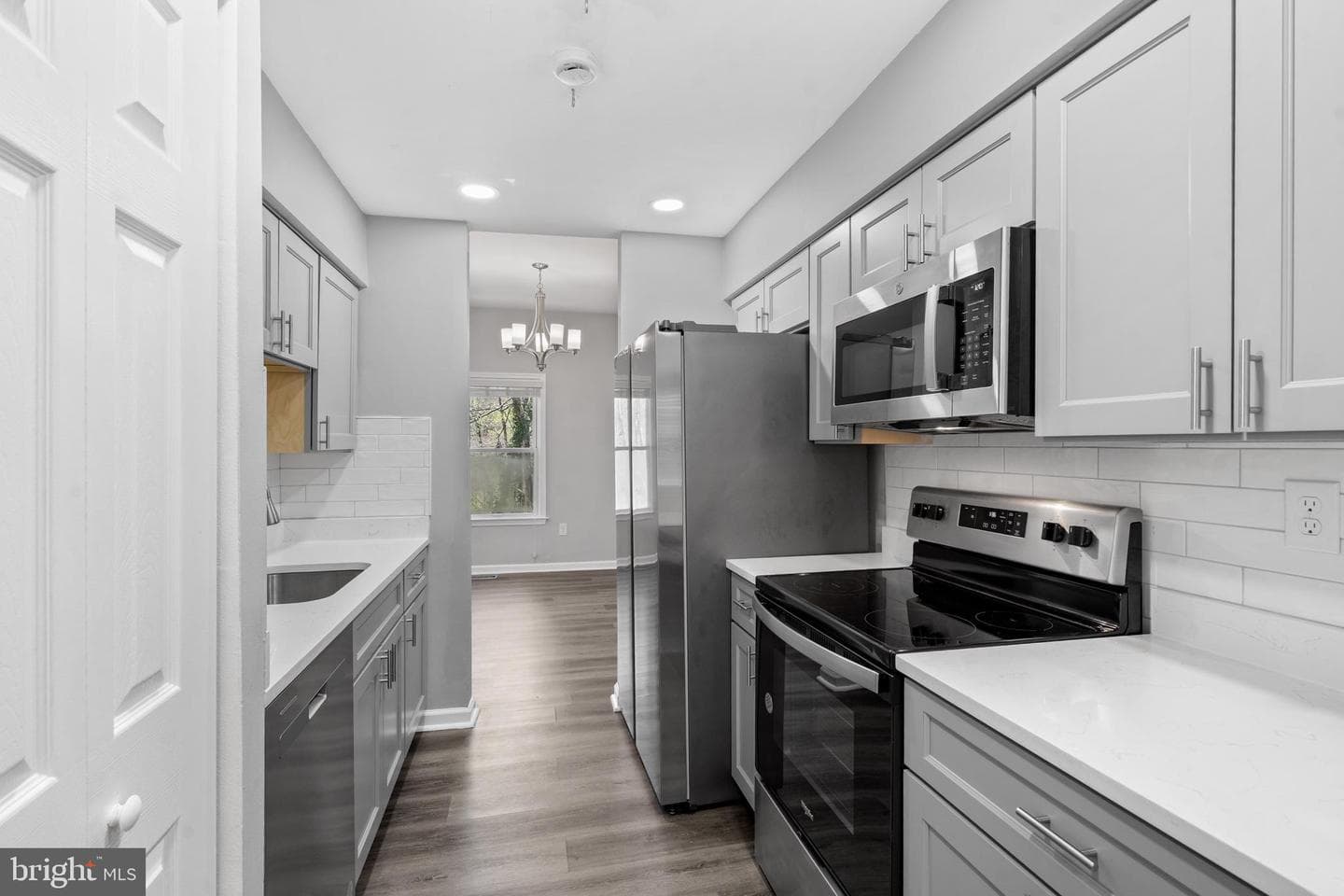 6392 Eighth Circle photo 7