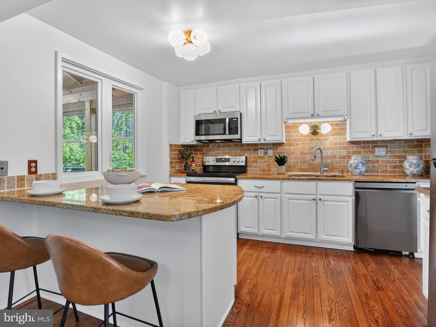 5914 Freds Oak Road photo 9