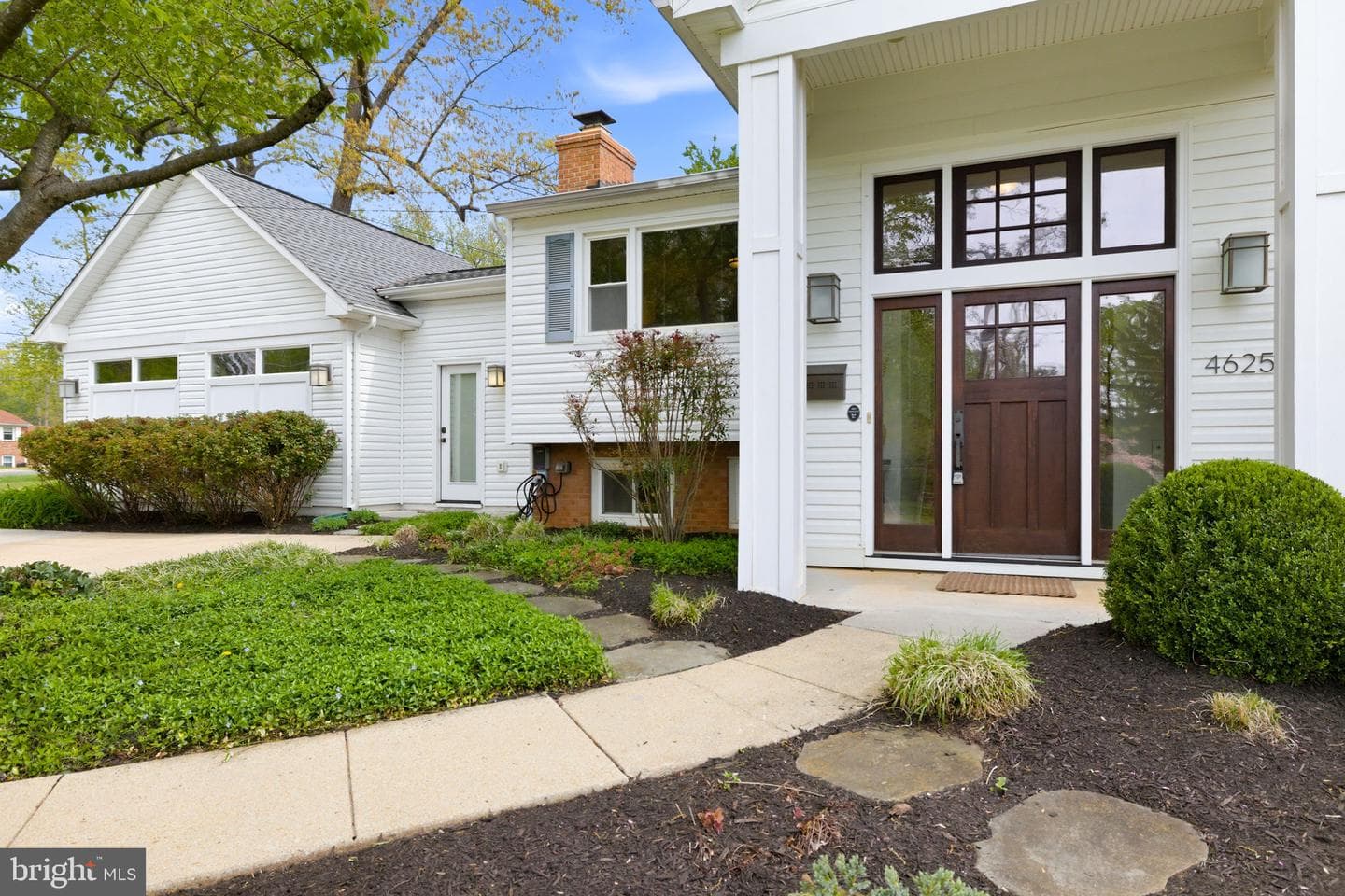 4625 Valerie Court photo 4