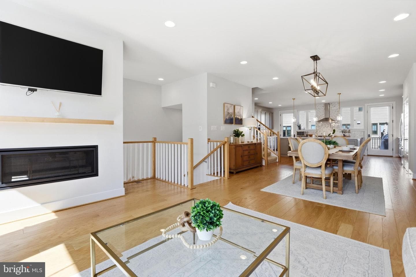 5517 Valmarana Way photo 9