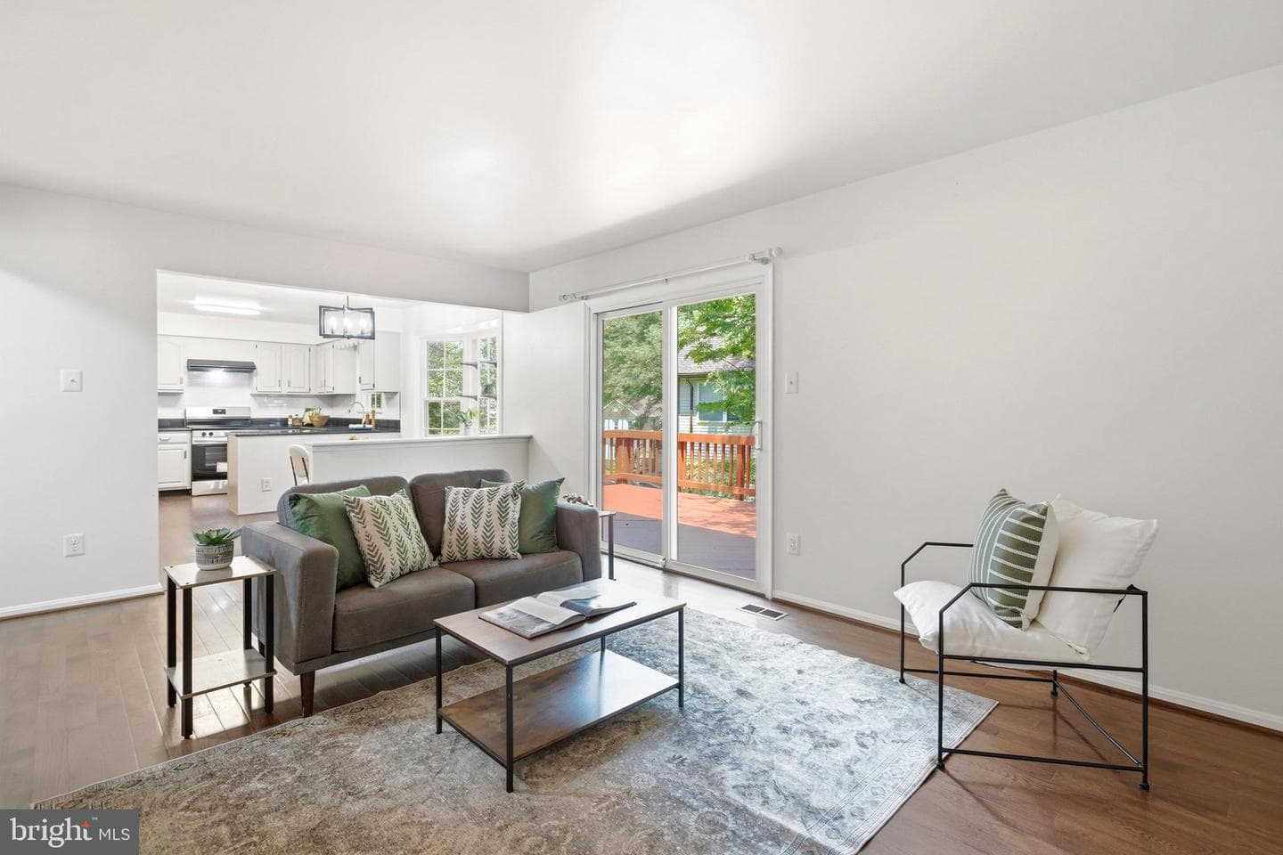 9202 Dorothy Lane photo 17