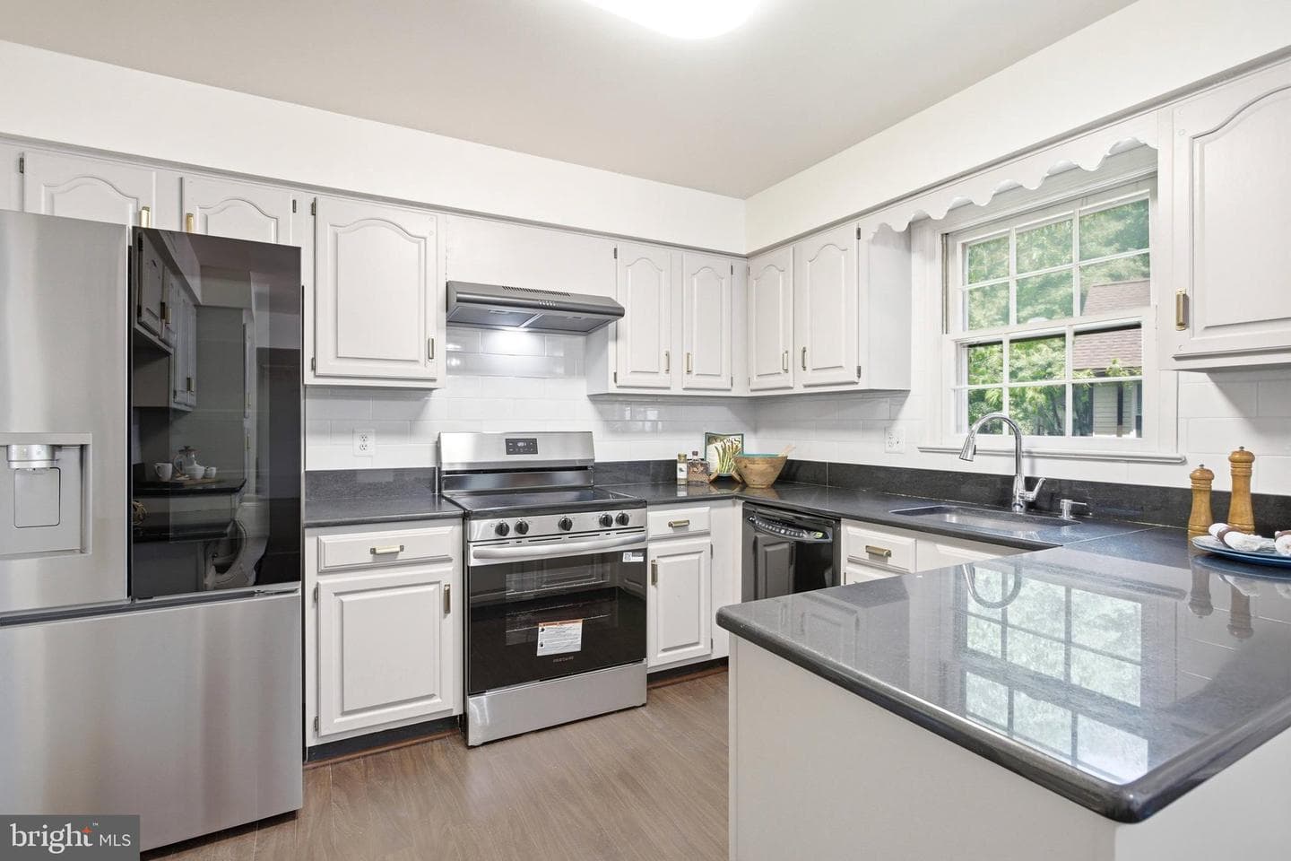 9202 Dorothy Lane photo 21