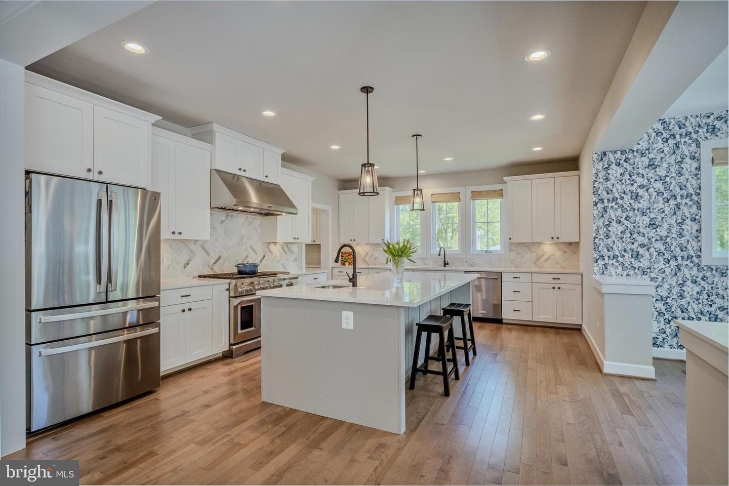 8611 Virginia Avenue photo 11