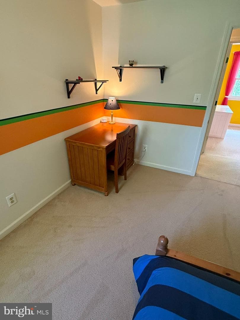 5810 Hall Street photo 77