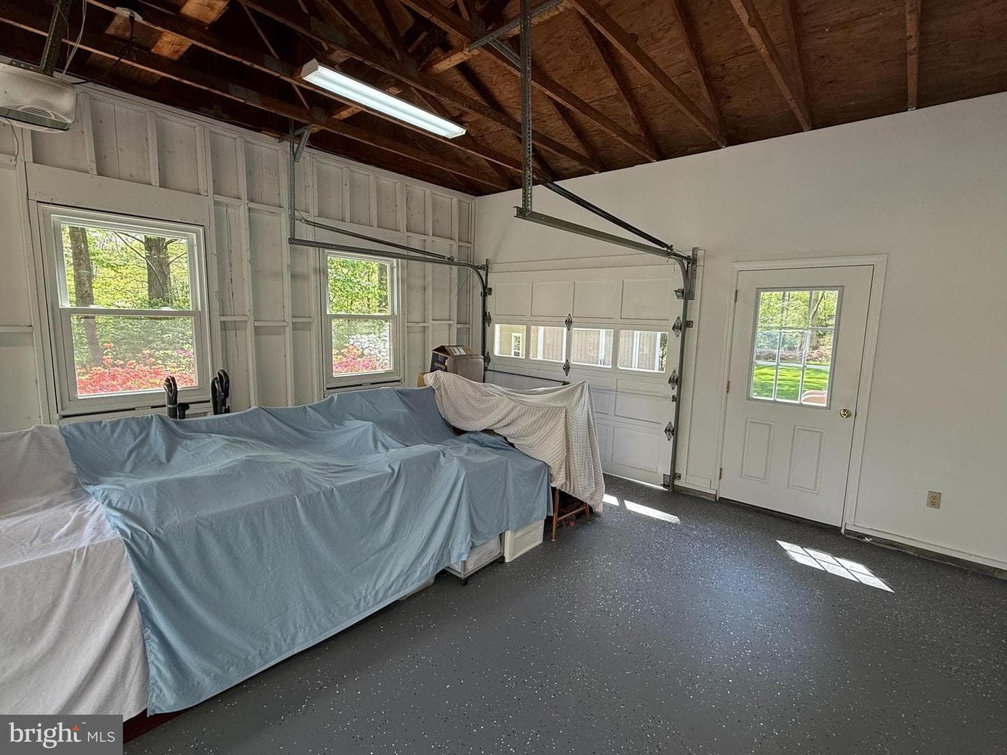 5810 Hall Street photo 98