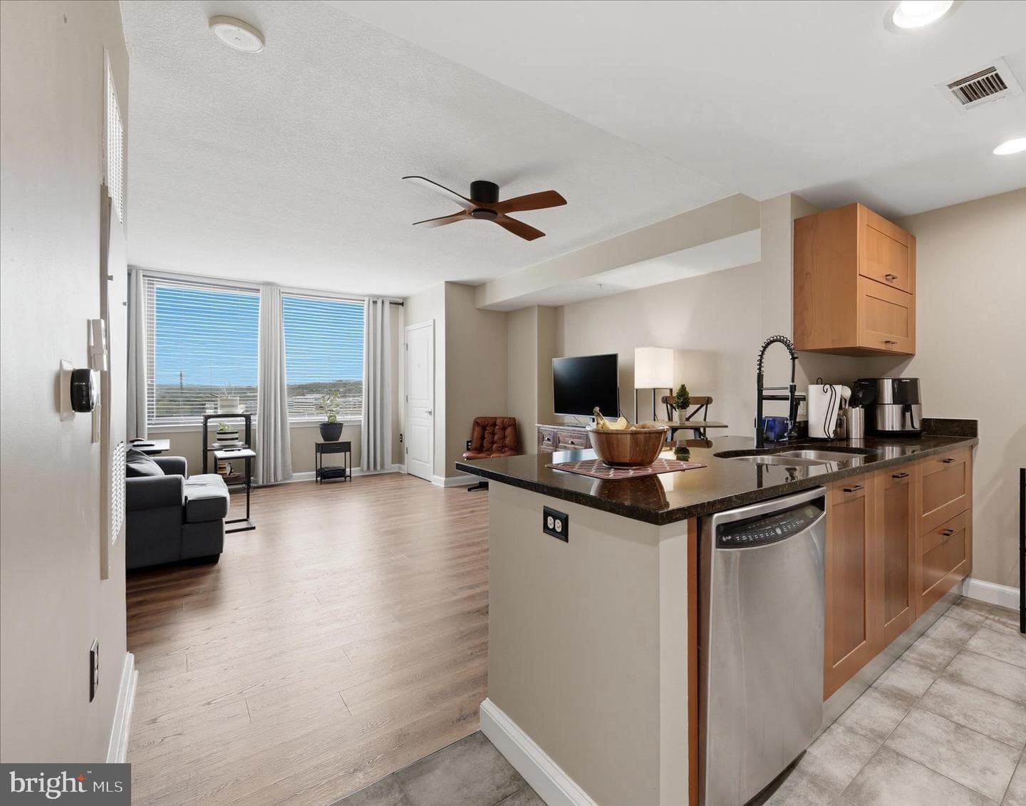 2451 Midtown Ave # 1221 photo 4