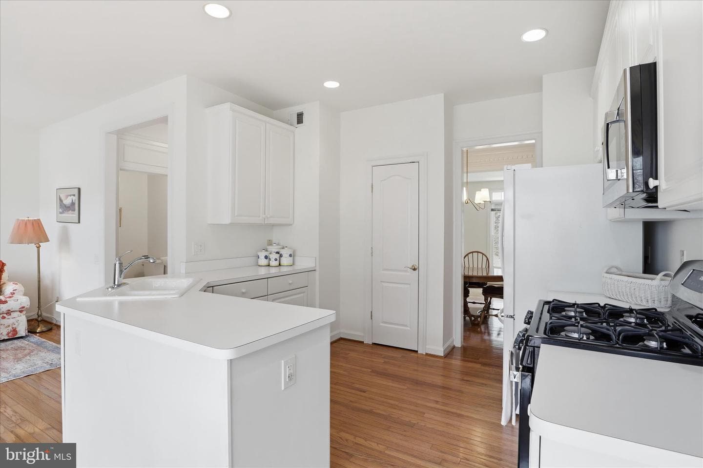 9566 Lagersfield Circle photo 11