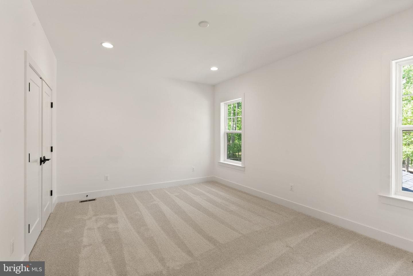 11800 Valley Road photo 49