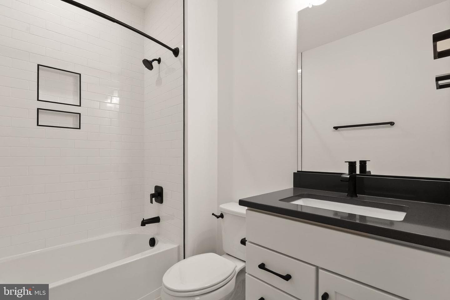 11800 Valley Road photo 52