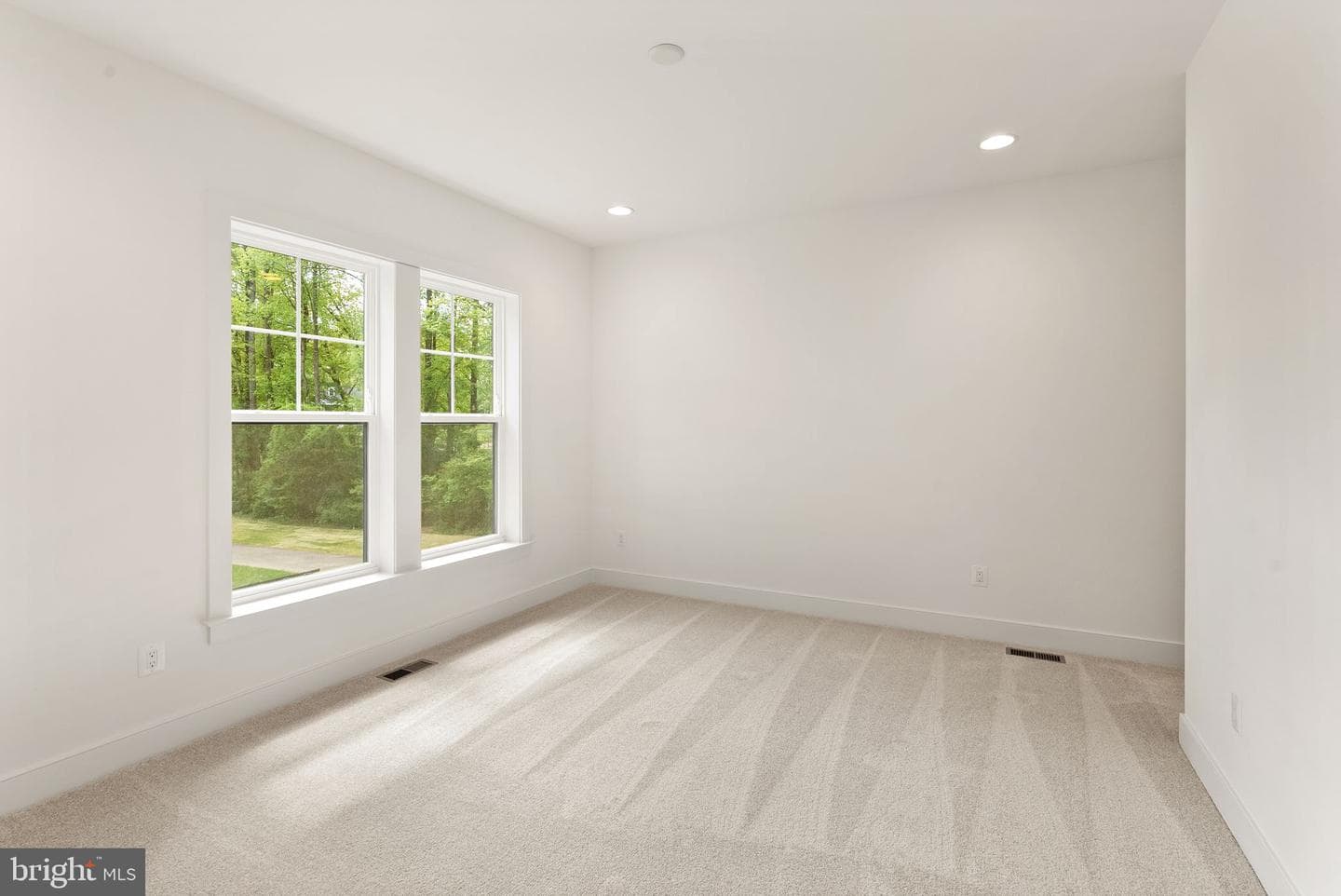 11800 Valley Road photo 55