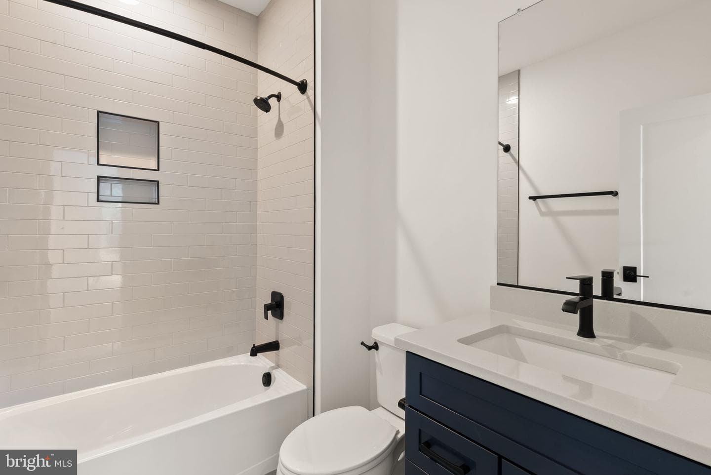 11800 Valley Road photo 58