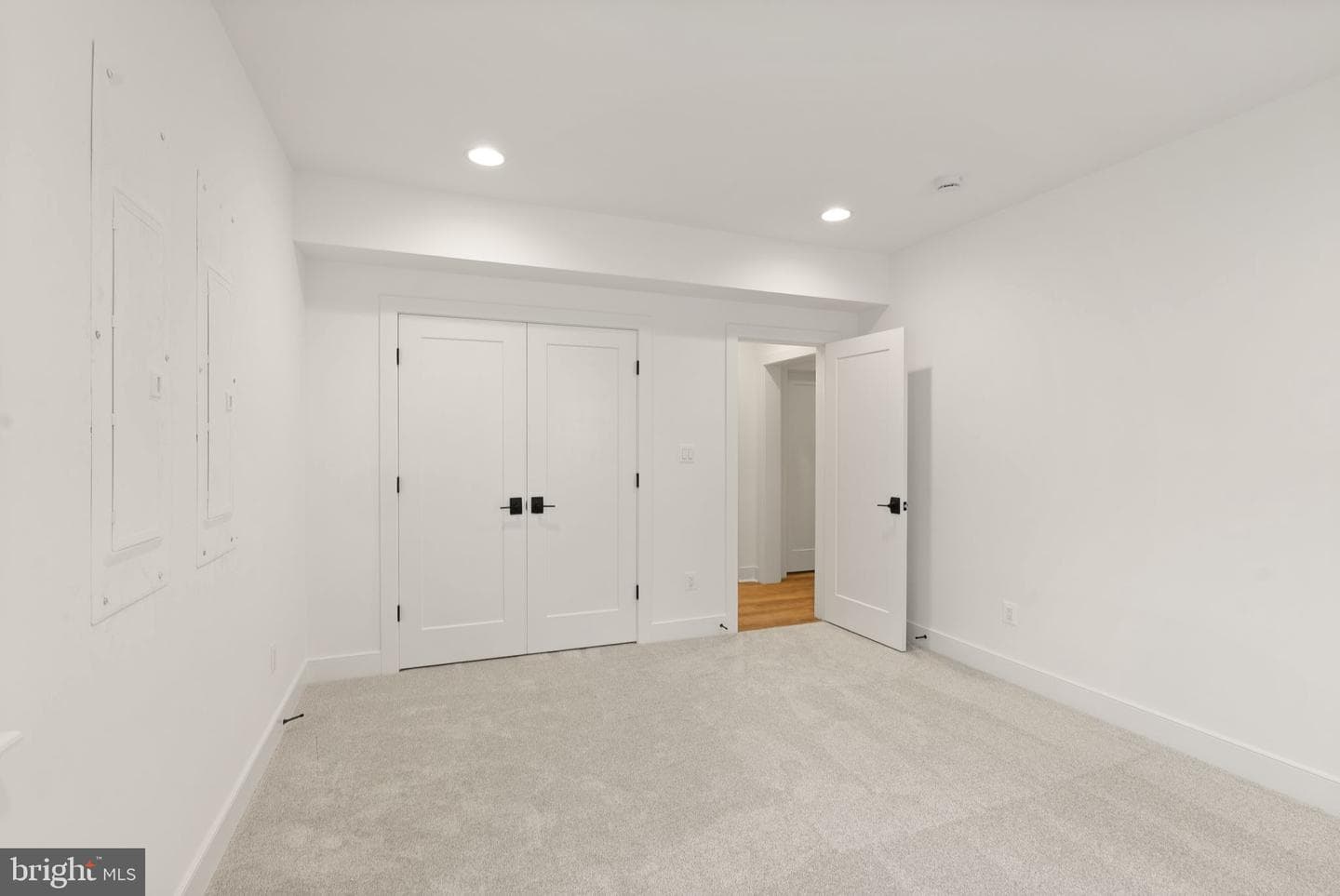 11800 Valley Road photo 71