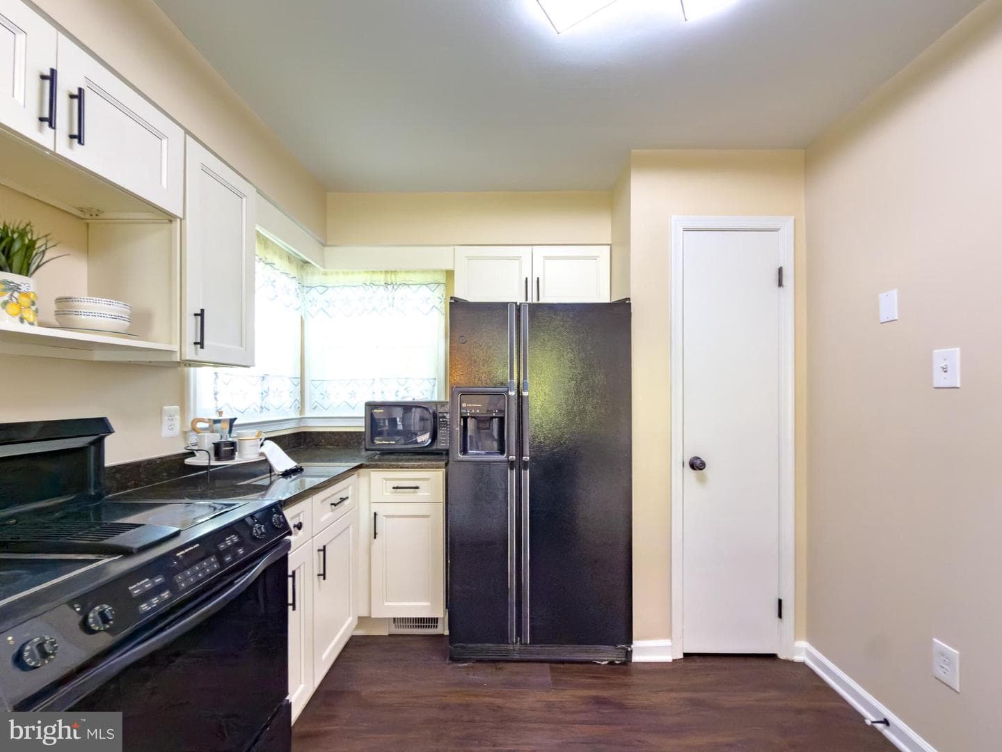 14622 Lock Drive photo 8