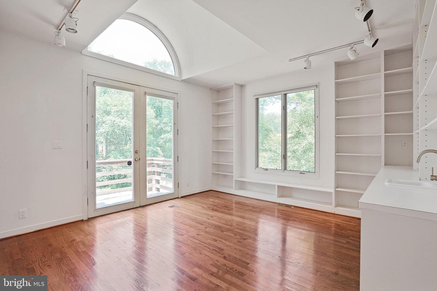 926 Saigon Road photo 18
