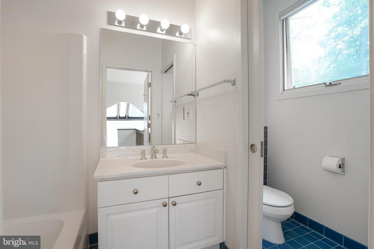 926 Saigon Road photo 36